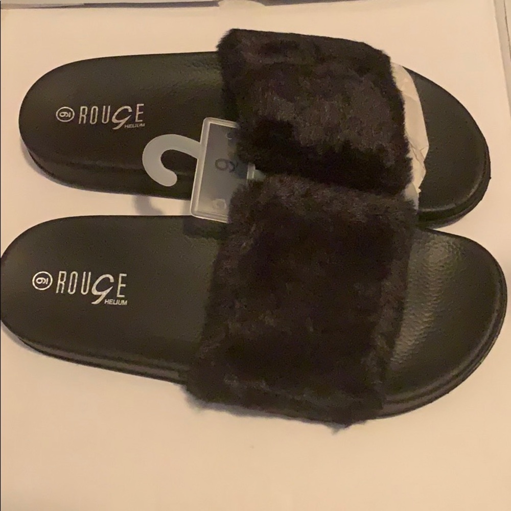Black slides - Picture 2 of 2